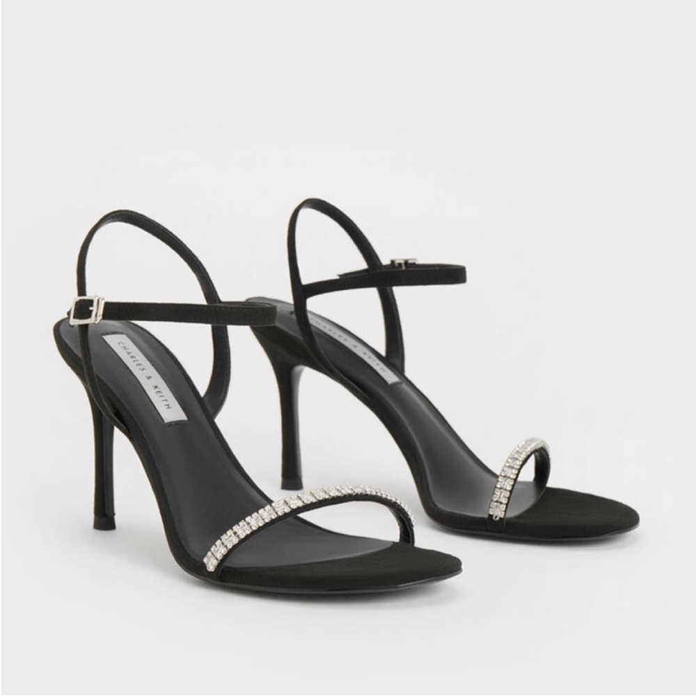 NWT Charles & Keith Black Heels with Rhinestone Accent - Picture 3 of 8